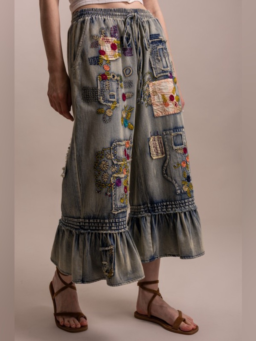 3 Left!! N1 Bluevelvet 🔥Embroidered Ruffle-Hem Wide Leg Jeans - Picture 3 of 9